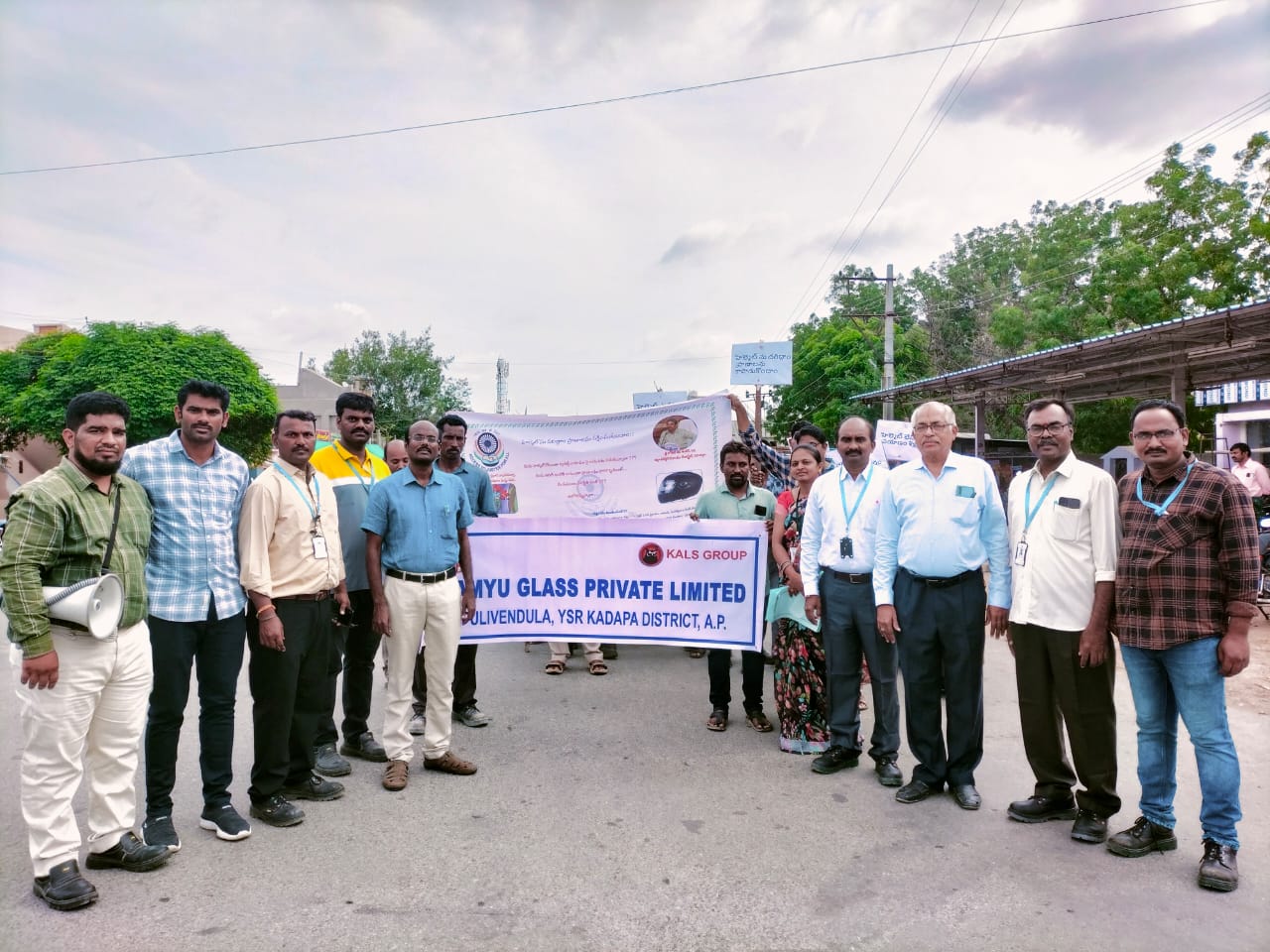 CSR activities of KALS Group - Donation to Kerala Chief Minister for flood relief